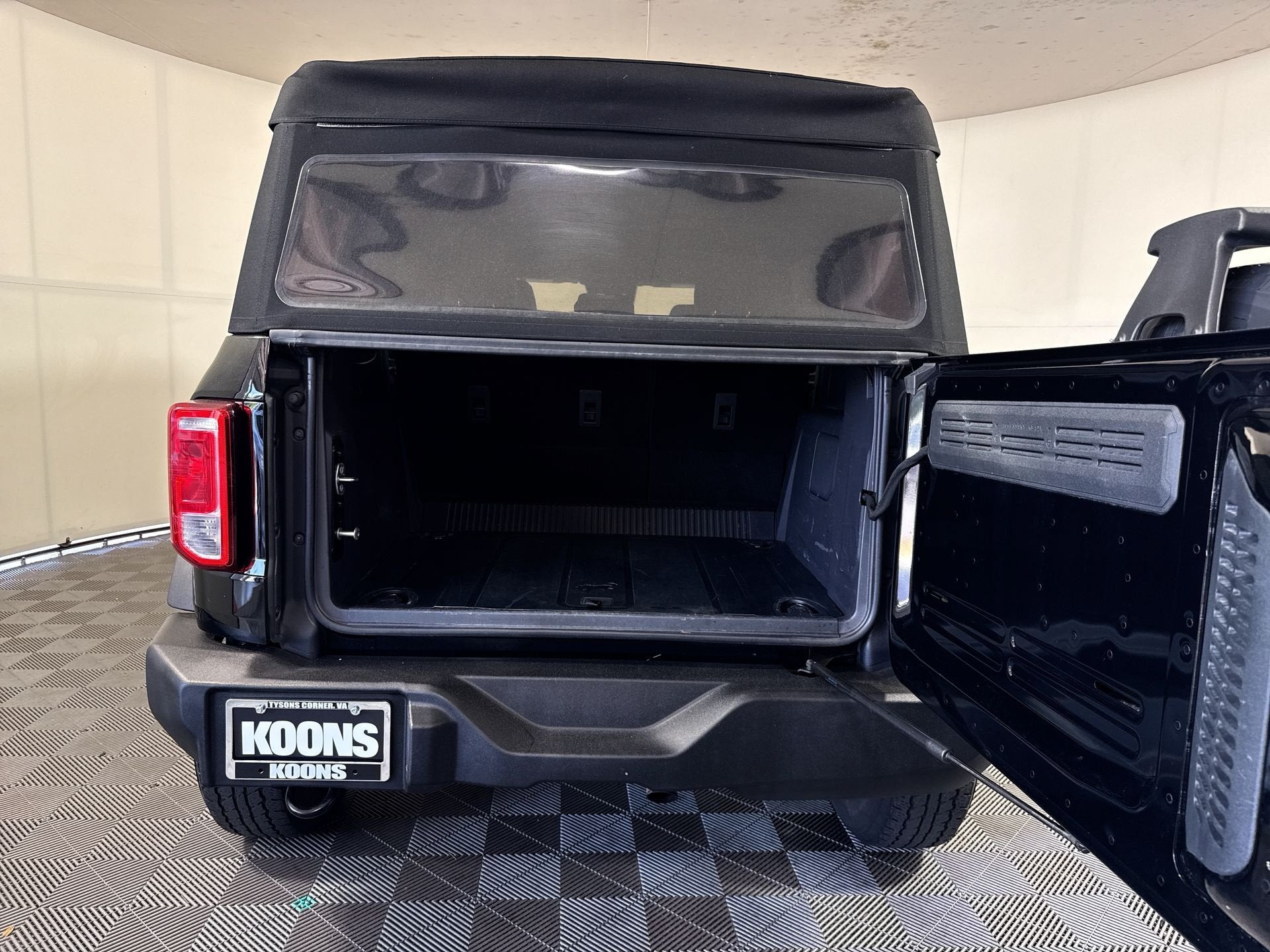 2023 Ford Bronco Base