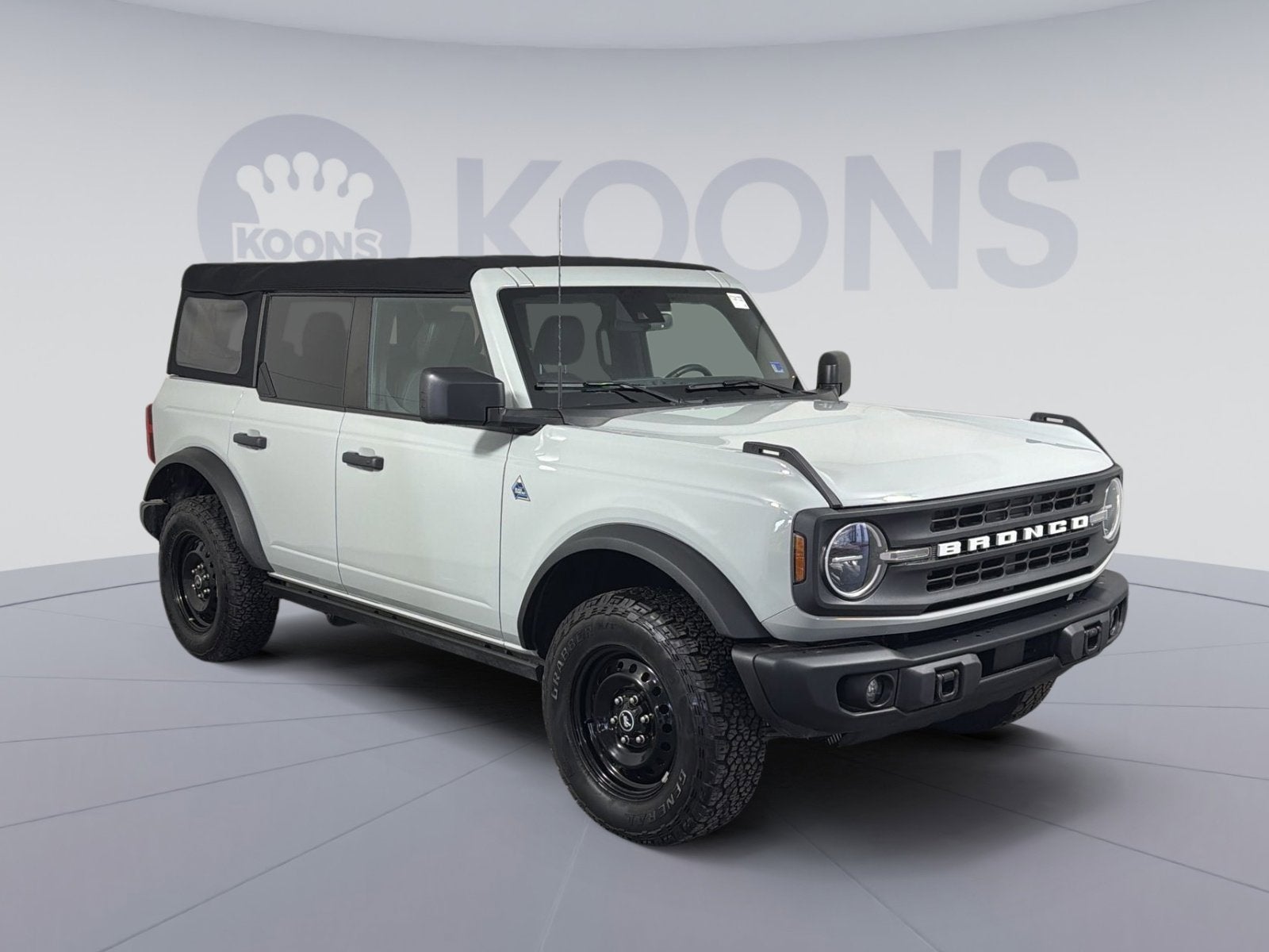 2023 Ford Bronco Base