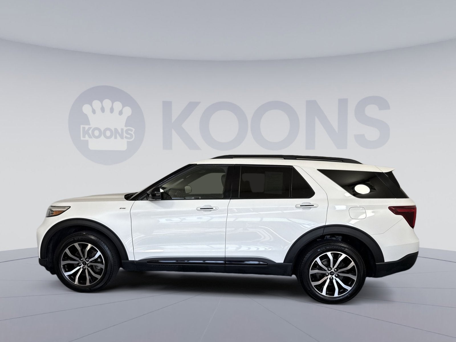 2023 Ford Explorer ST-Line