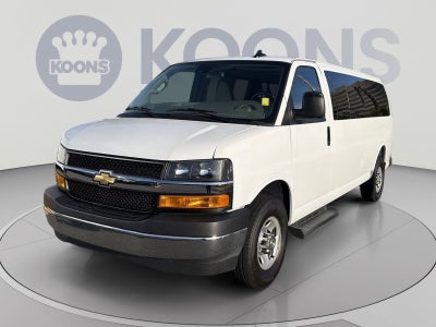 2025 Chevrolet Express Passenger 1LT