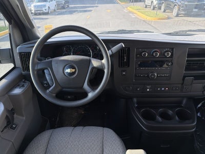 2025 Chevrolet Express Passenger 1LT