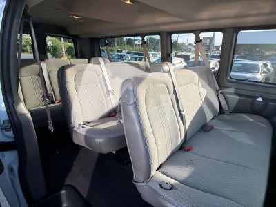 2025 Chevrolet Express Passenger 1LT