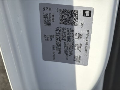 2025 Chevrolet Express Passenger 1LT