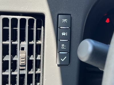 2025 Chevrolet Express Passenger 1LT