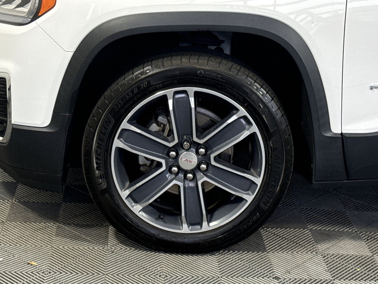 2020 GMC Acadia SLT