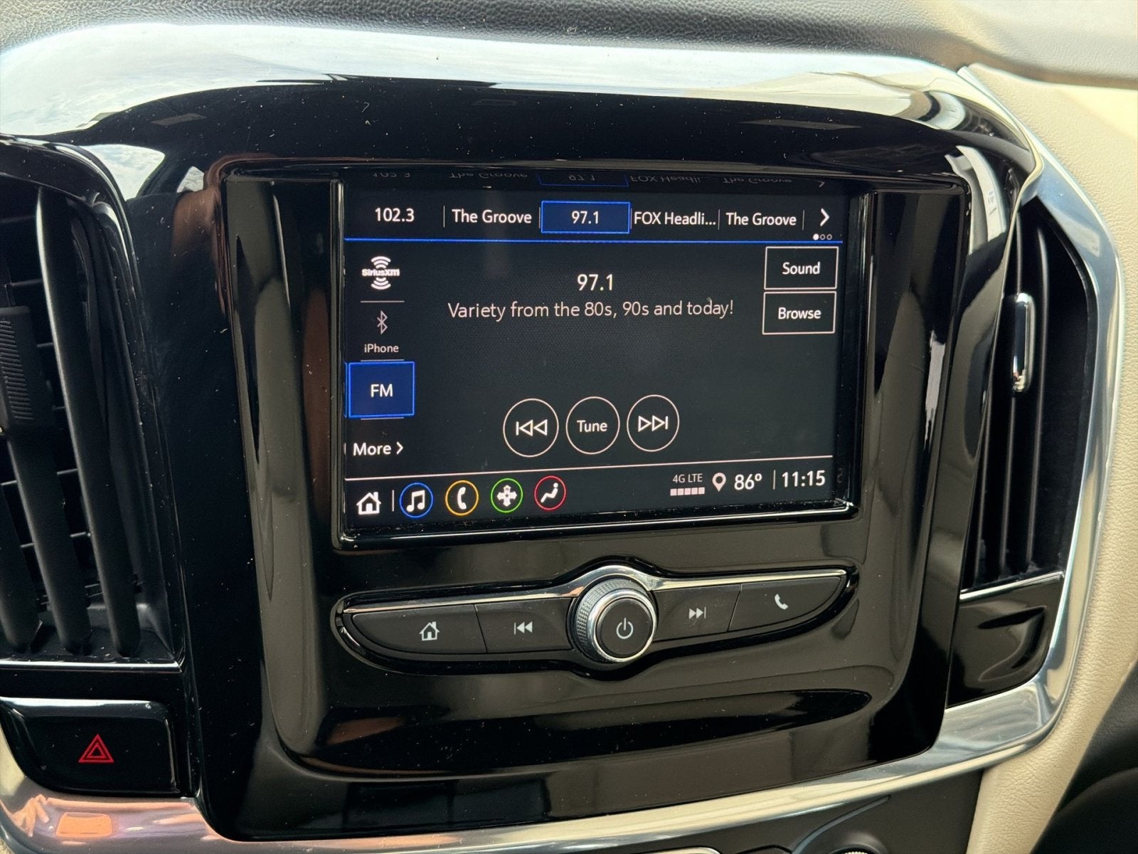 2022 Chevrolet Traverse LS