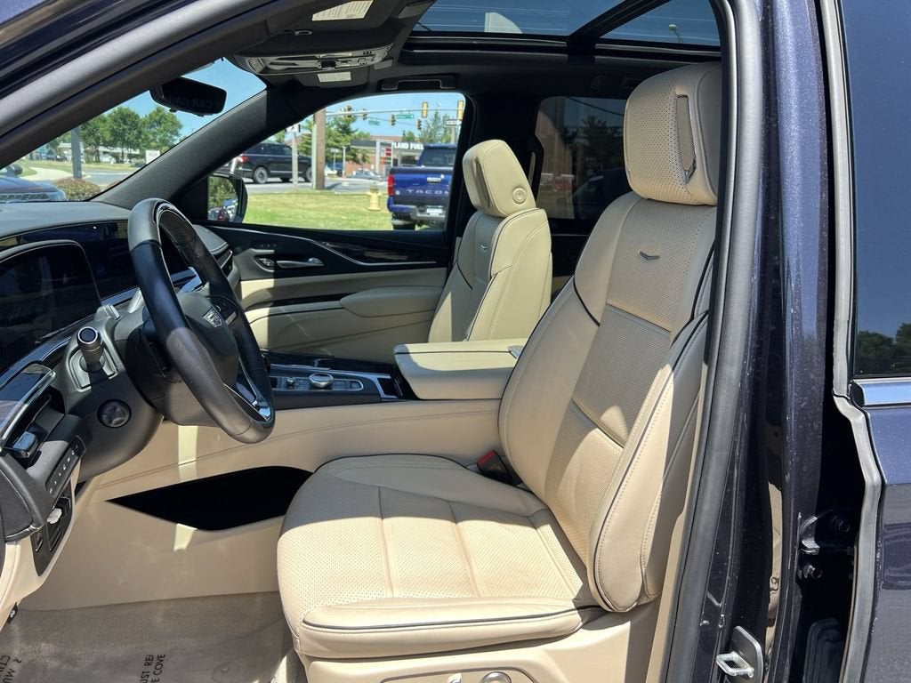 2023 Cadillac Escalade 4WD Premium Luxury