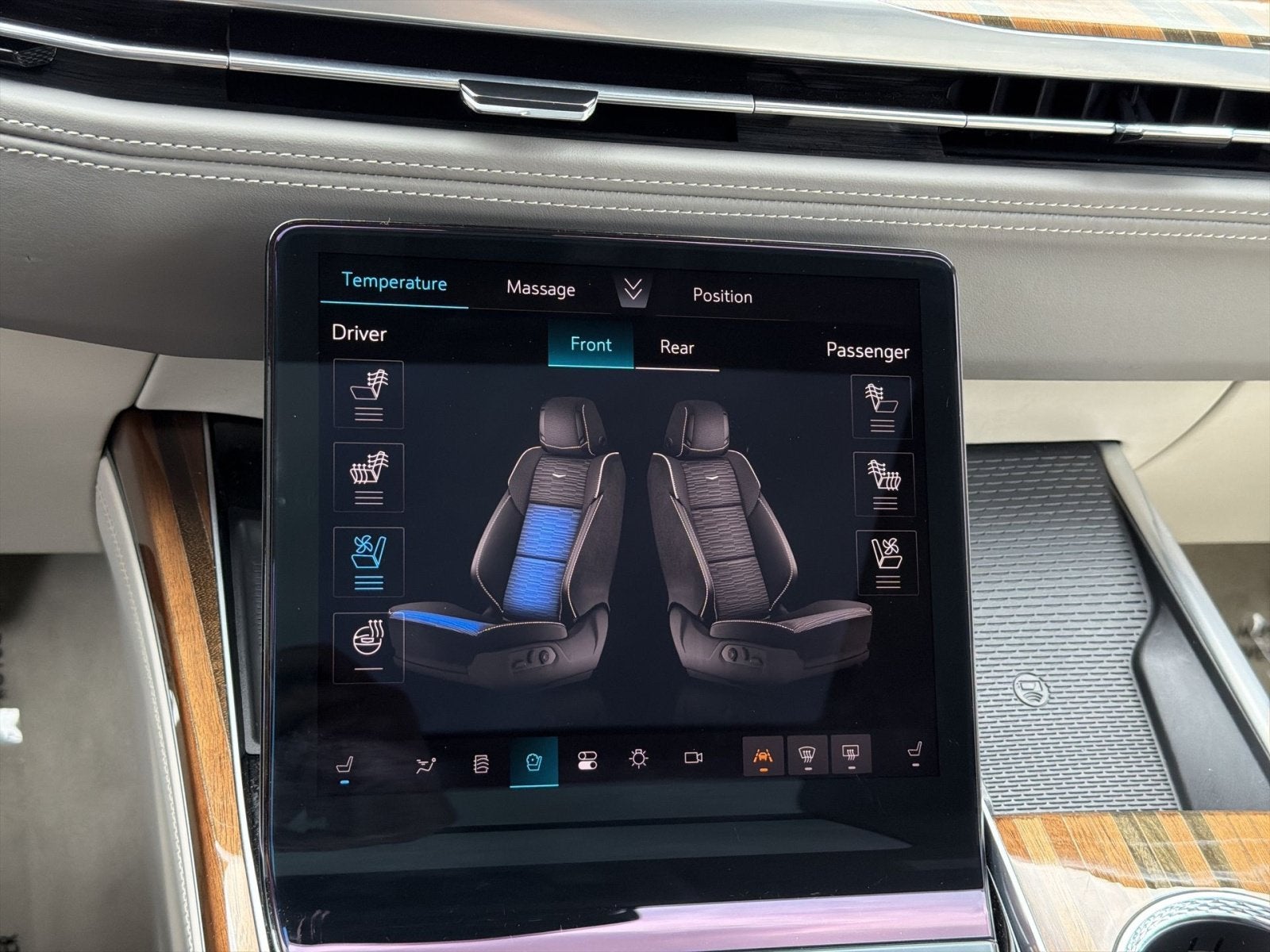 2025 Cadillac Escalade Sport Platinum