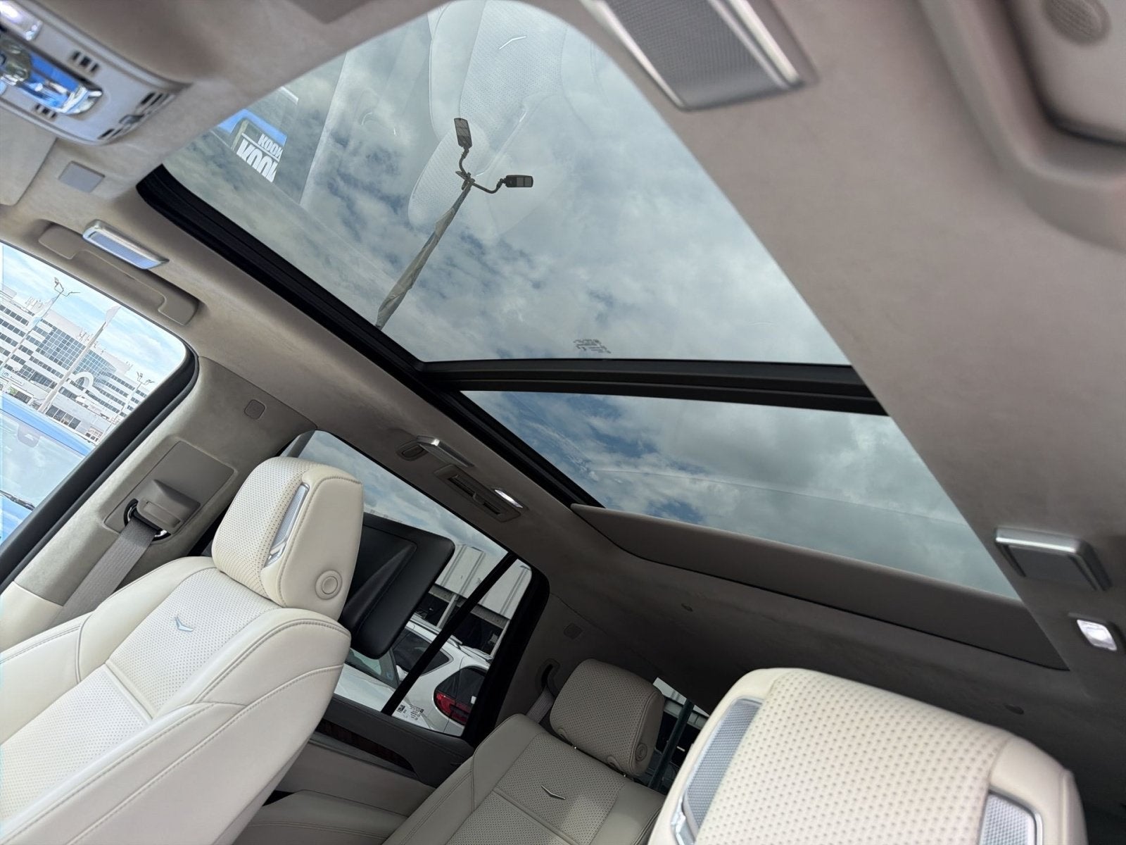 2025 Cadillac Escalade Sport Platinum