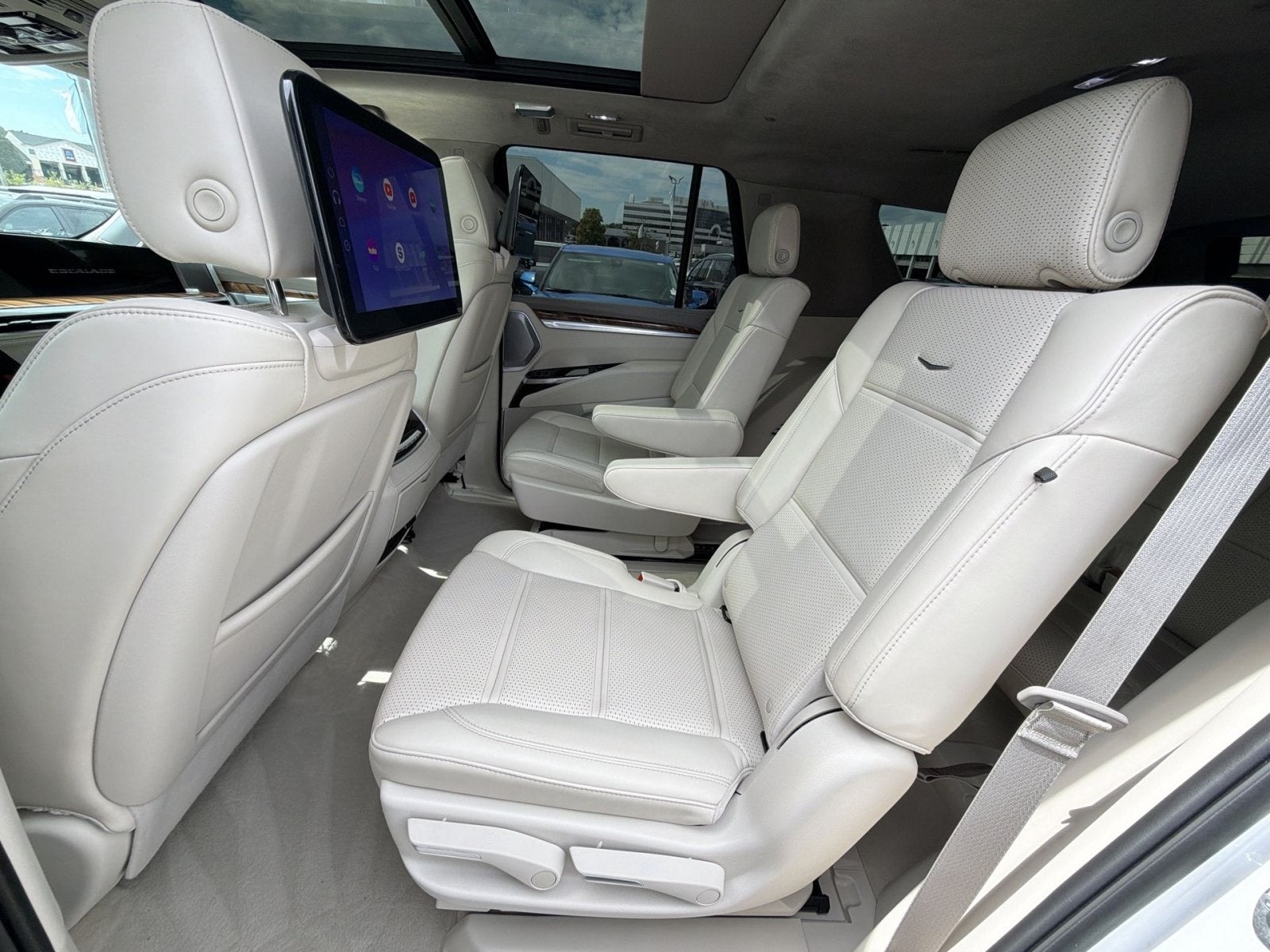 2025 Cadillac Escalade Sport Platinum