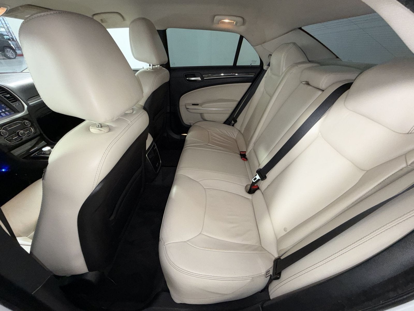 2015 Chrysler 300 Limited