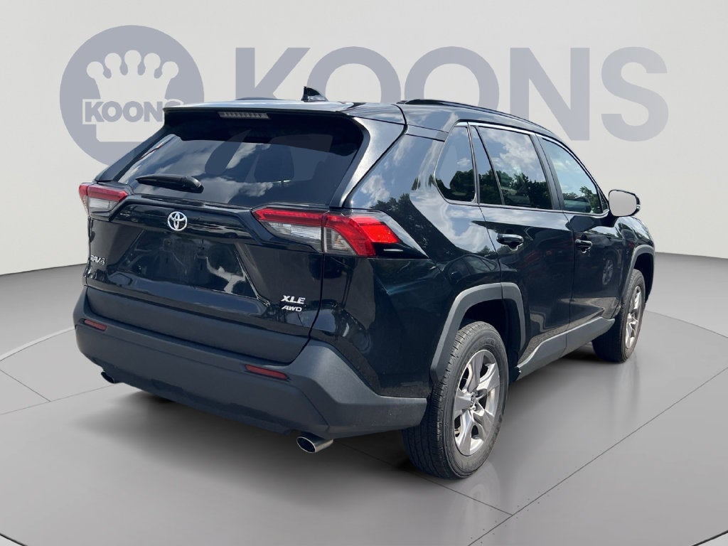 2025 Toyota RAV4 XLE