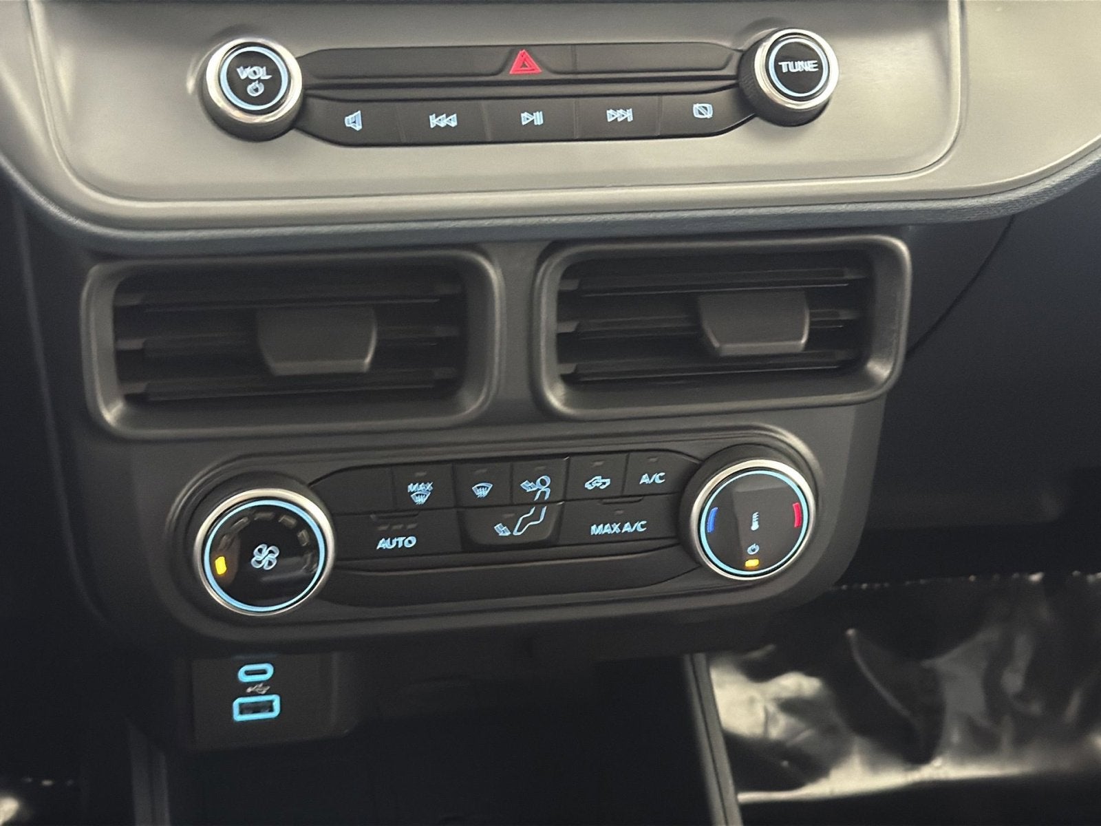 2024 Ford Maverick XL