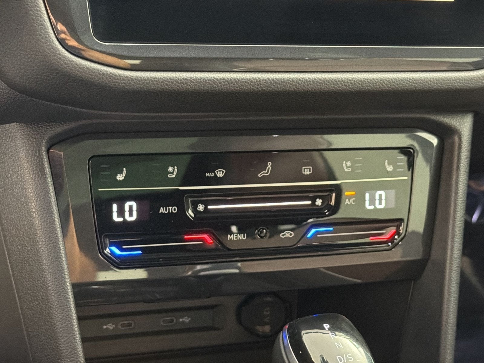2024 Volkswagen Tiguan SEL R-Line
