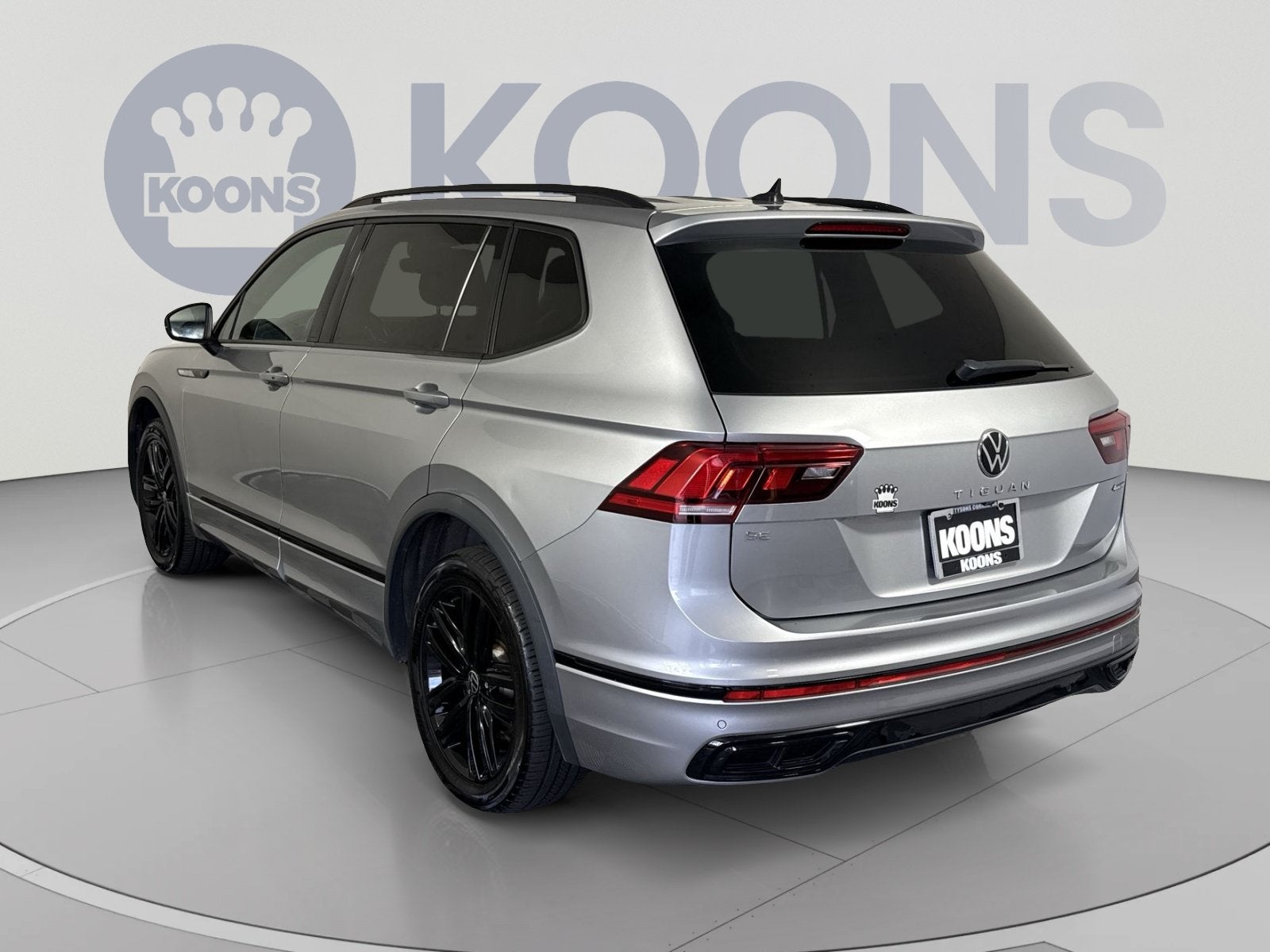 2022 Volkswagen Tiguan SE R-Line Black