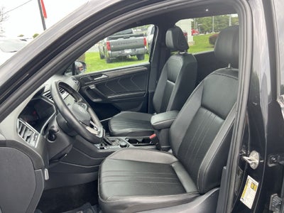 2023 Volkswagen Tiguan SE R-Line Black