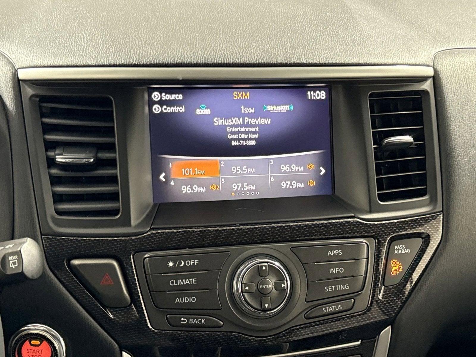 2020 Nissan Pathfinder SV