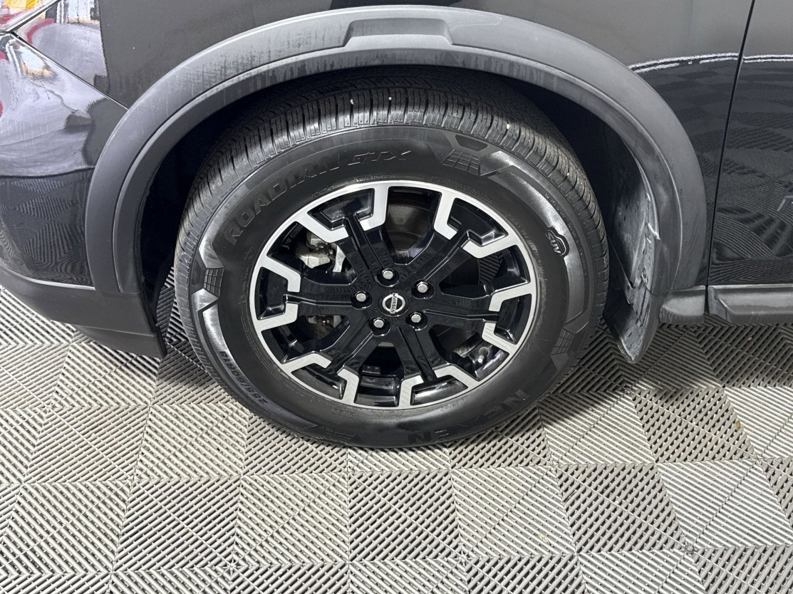 2020 Nissan Pathfinder SV