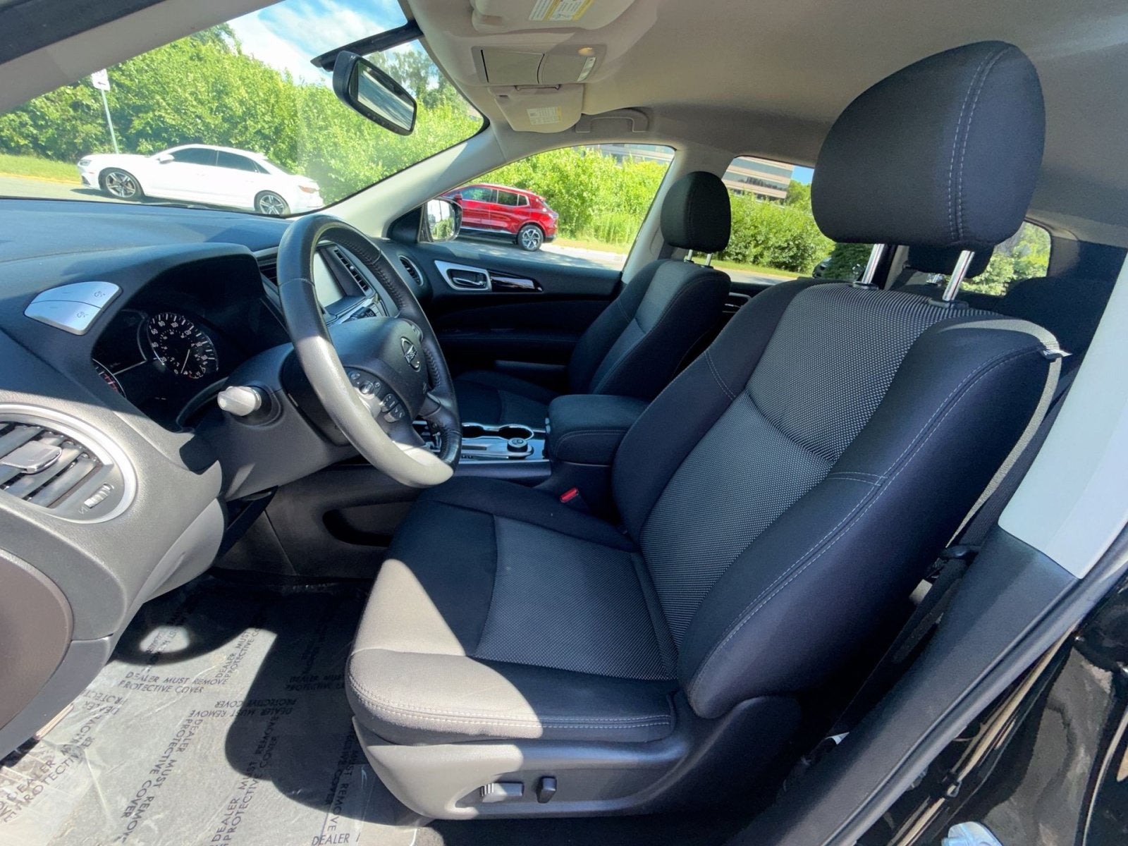 2017 Nissan Pathfinder SV