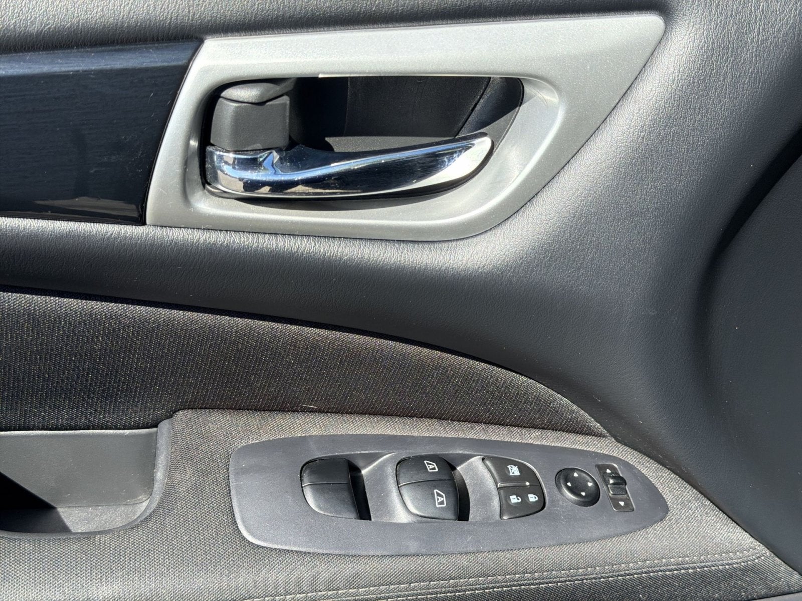 2017 Nissan Pathfinder SV
