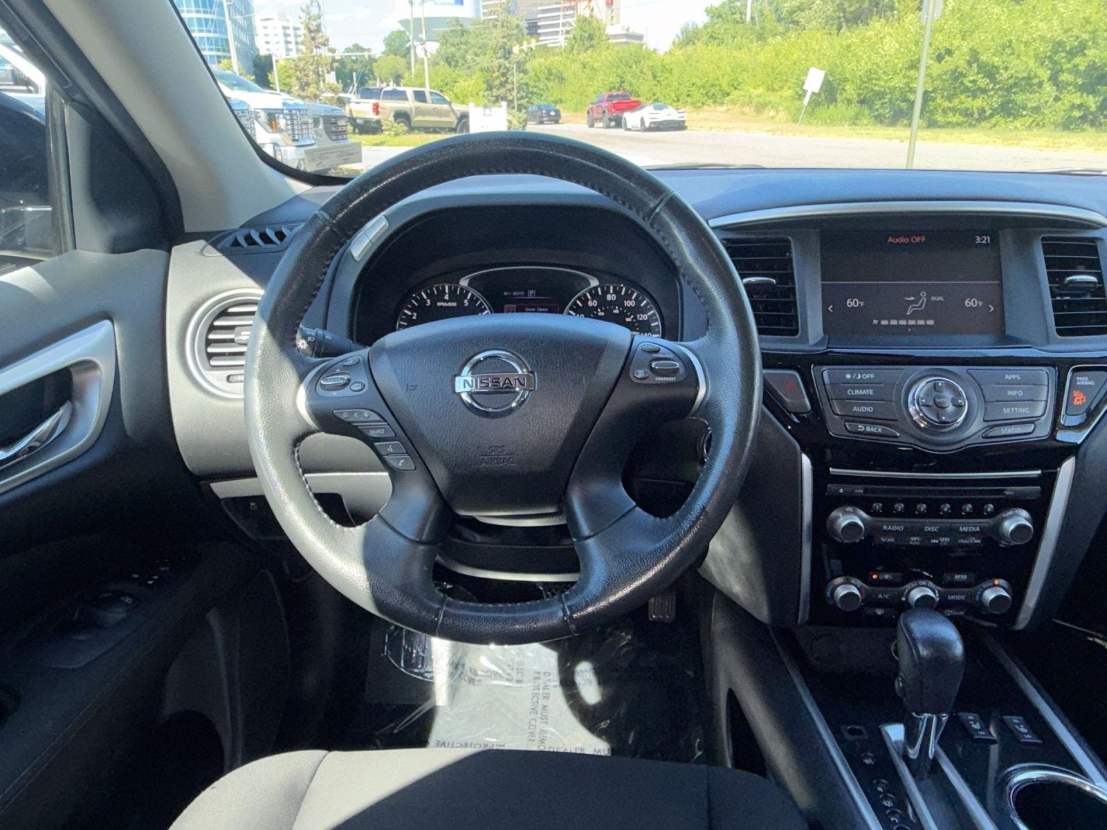 2017 Nissan Pathfinder SV