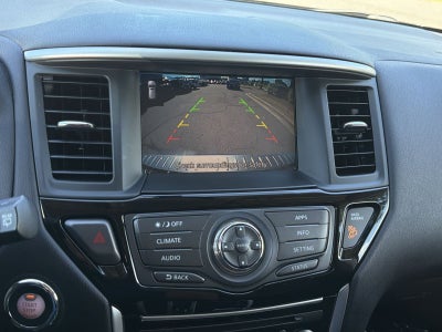 2017 Nissan Pathfinder SV