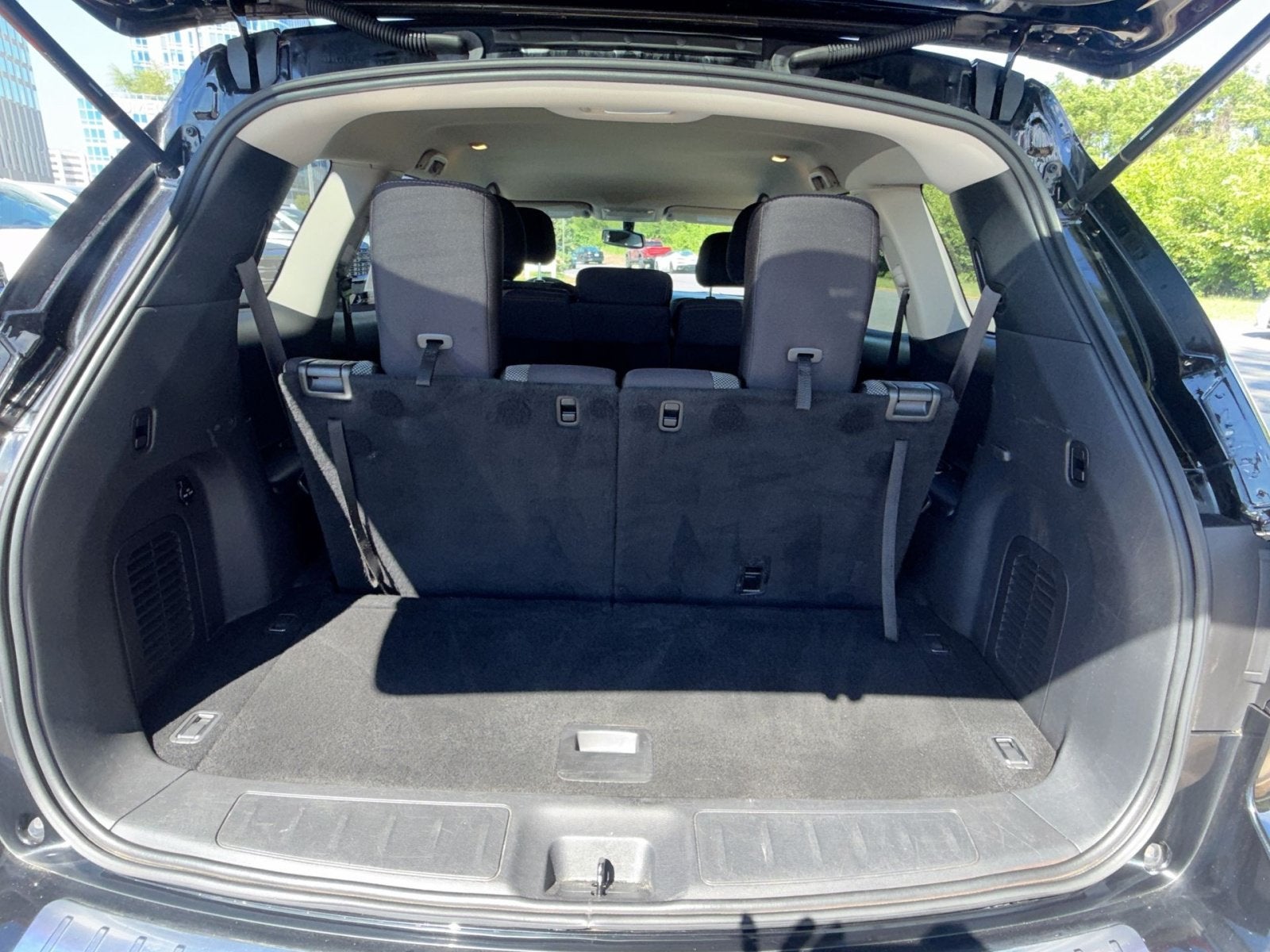 2017 Nissan Pathfinder SV