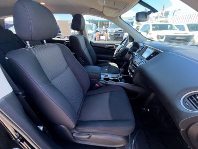 2017 Nissan Pathfinder SV