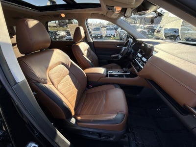 2023 Nissan Pathfinder Platinum