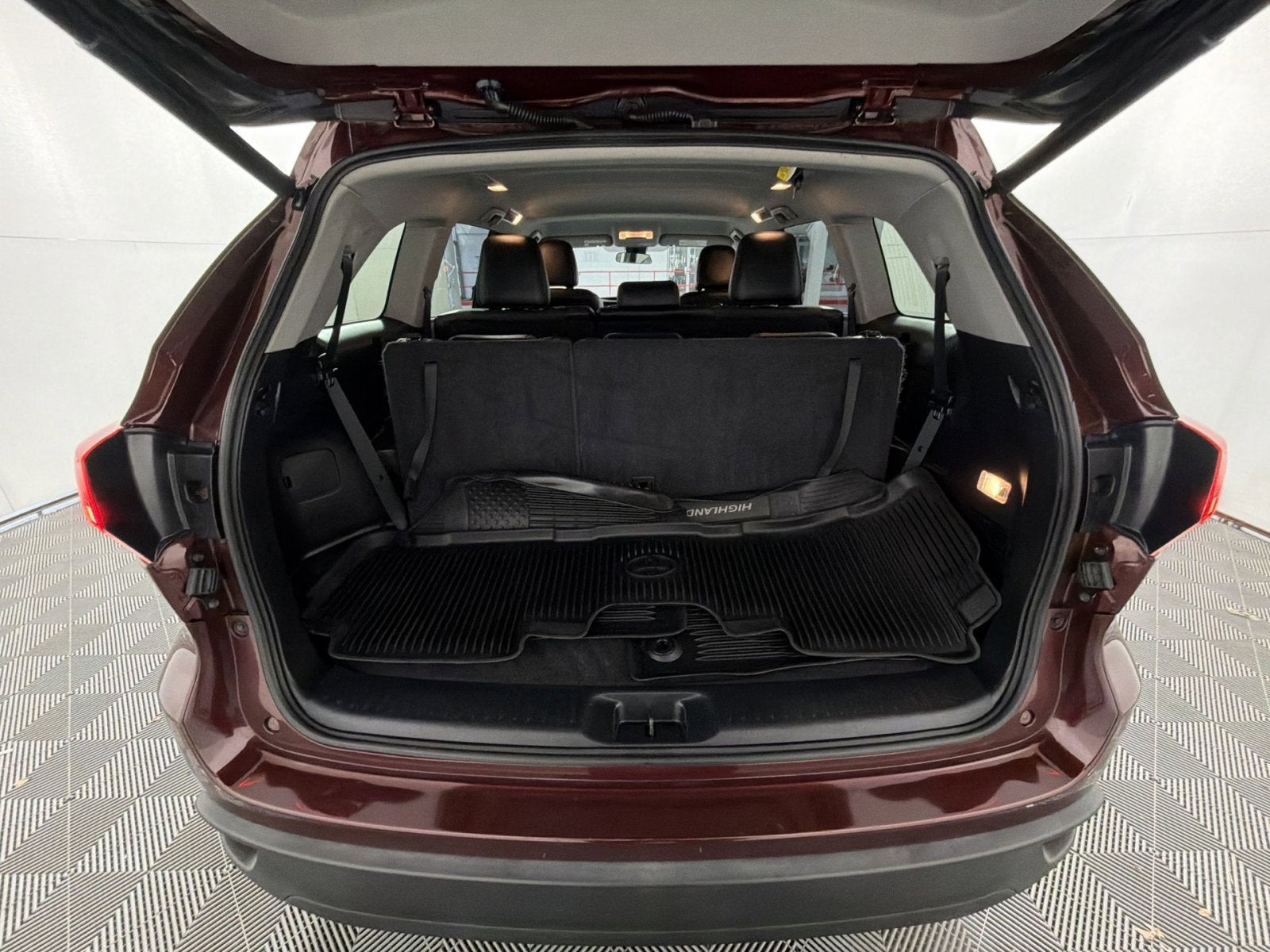 2017 Toyota Highlander LE