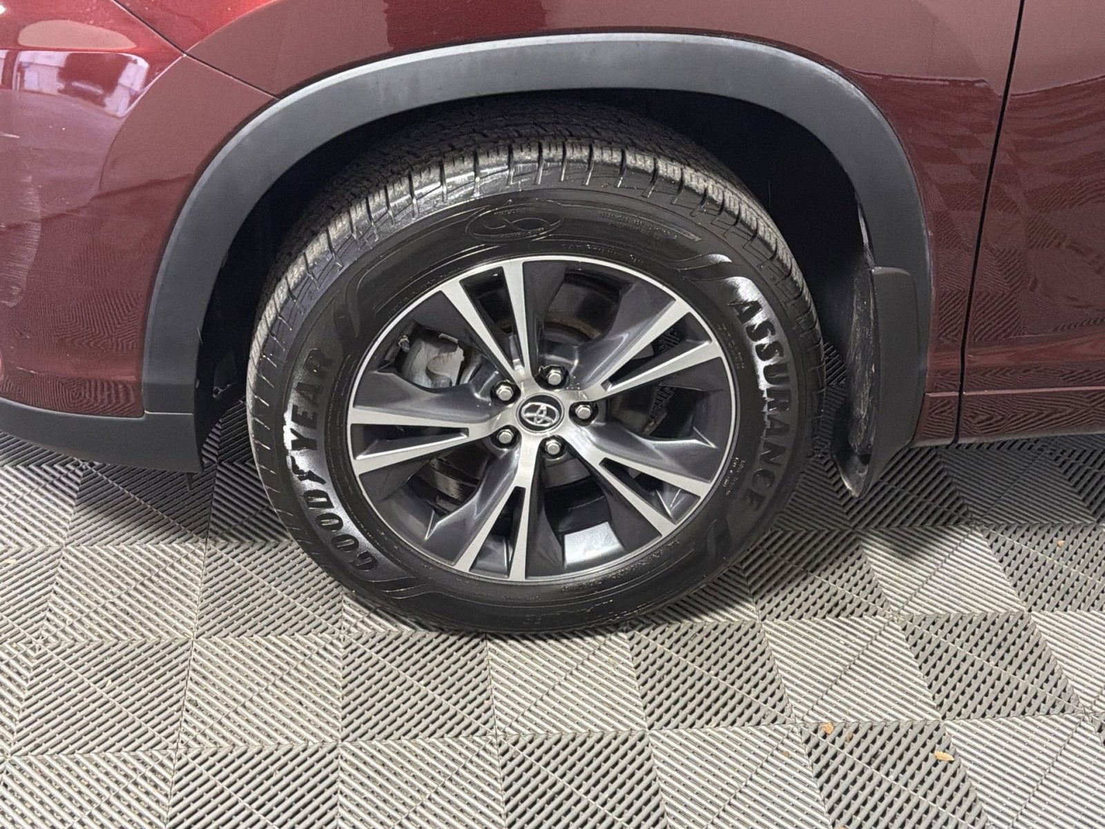 2017 Toyota Highlander LE