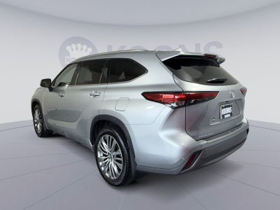 2022 Toyota Highlander Platinum