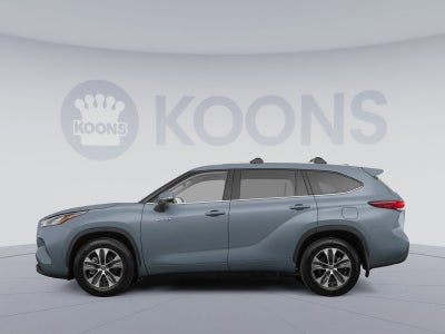 2022 Toyota Highlander Hybrid XLE