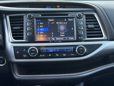 2019 Toyota Highlander SE