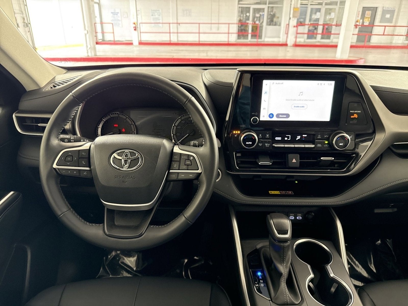 2025 Toyota Highlander LE