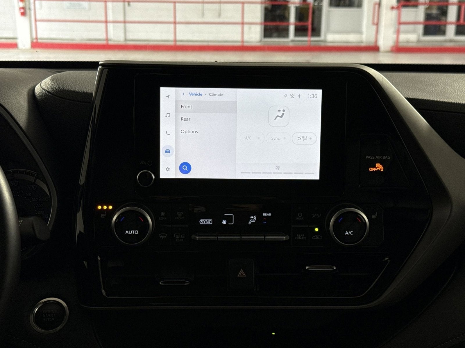 2025 Toyota Highlander LE