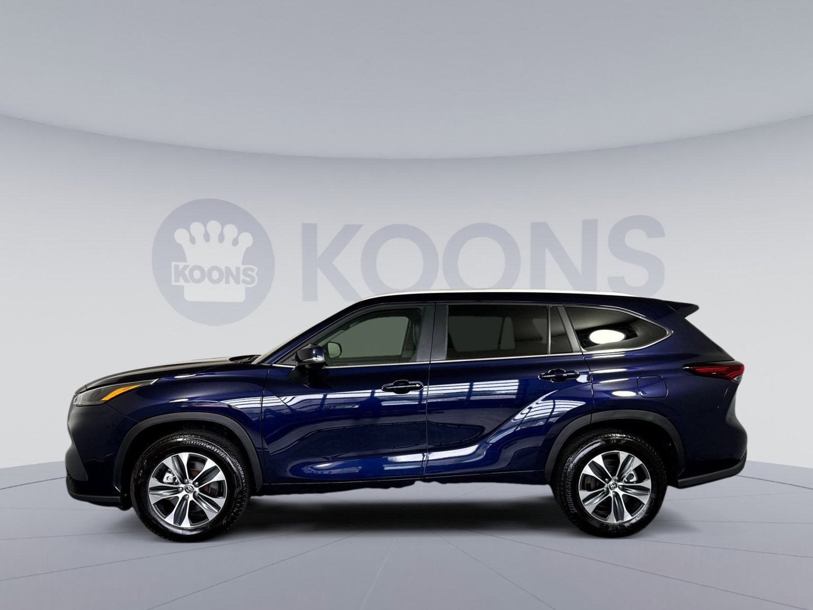 2025 Toyota Highlander LE