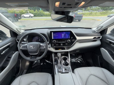 2024 Toyota Highlander LE