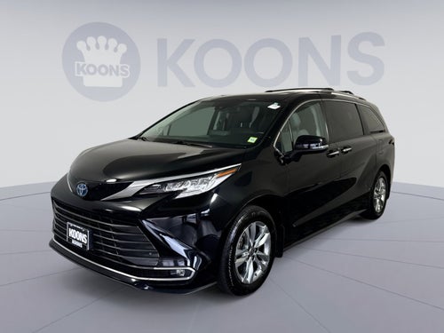 2023 Toyota Sienna Limited