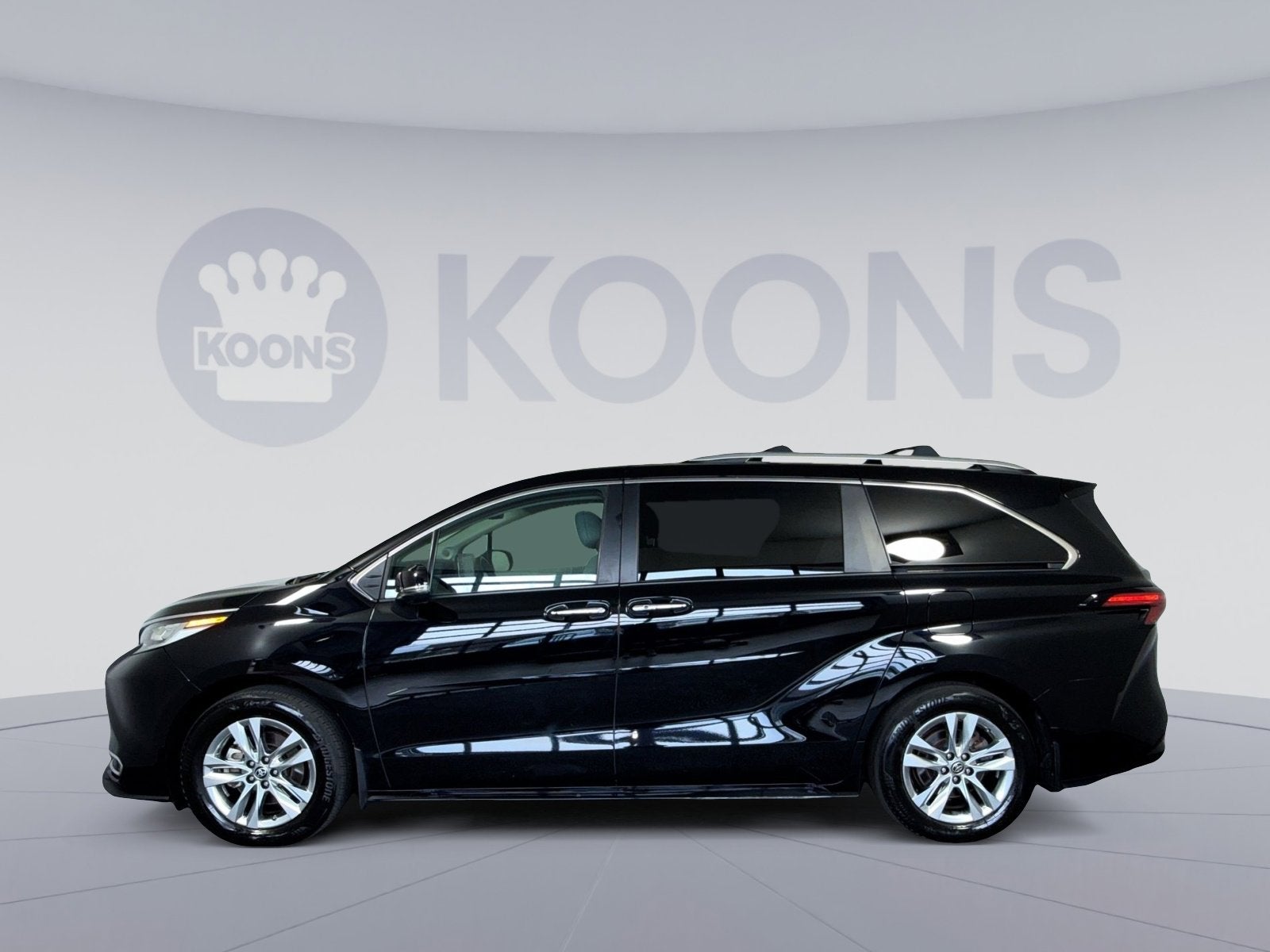 2023 Toyota Sienna Limited