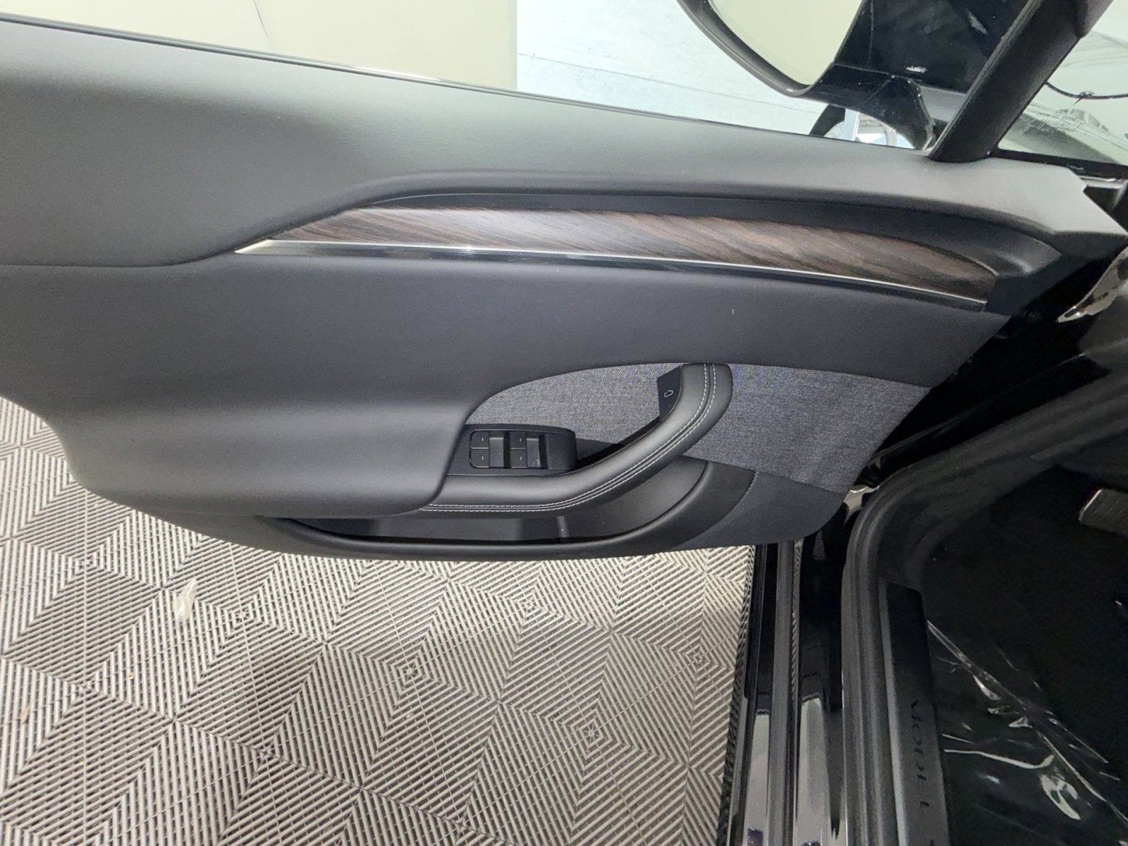 2023 Tesla Model S Standard Range AWD *Ltd Avail*