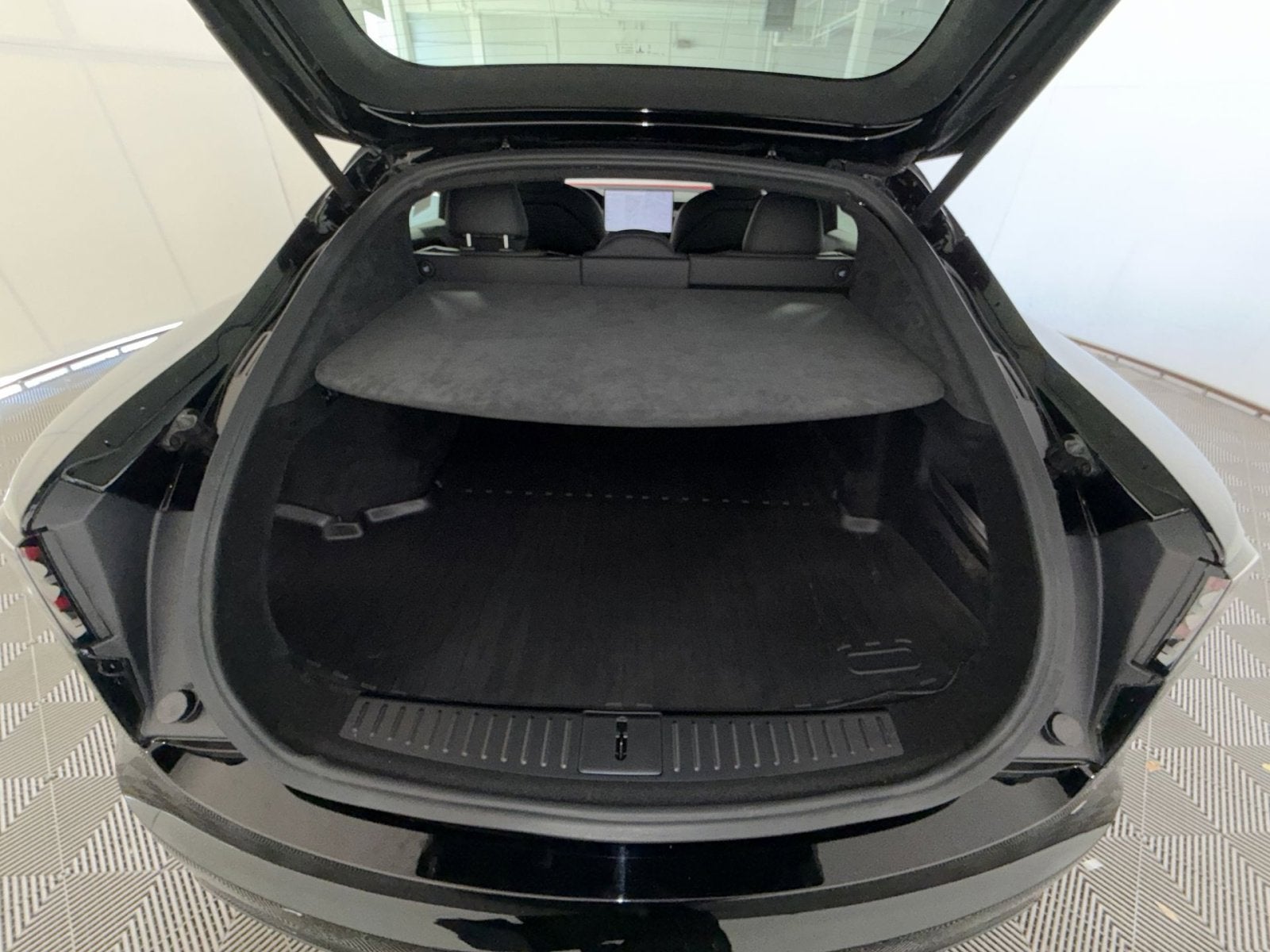 2023 Tesla Model S Standard Range AWD *Ltd Avail*