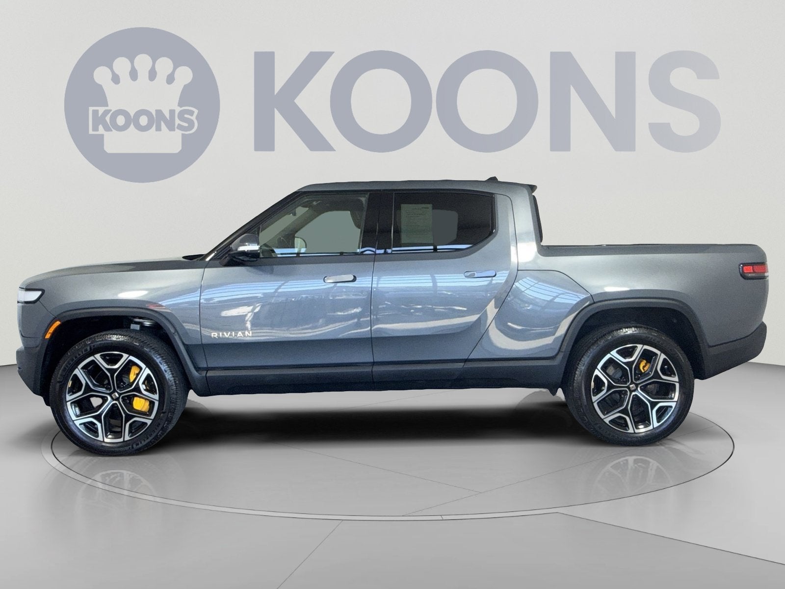 2022 RIVIAN R1T Adventure Package