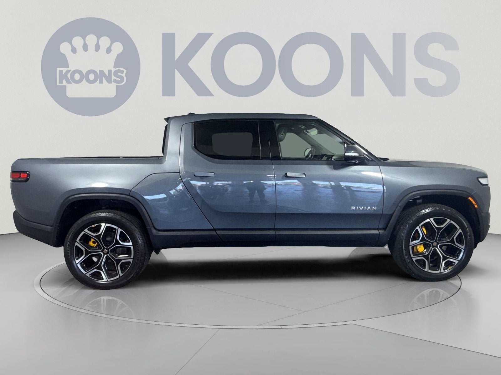 2022 RIVIAN R1T Adventure Package