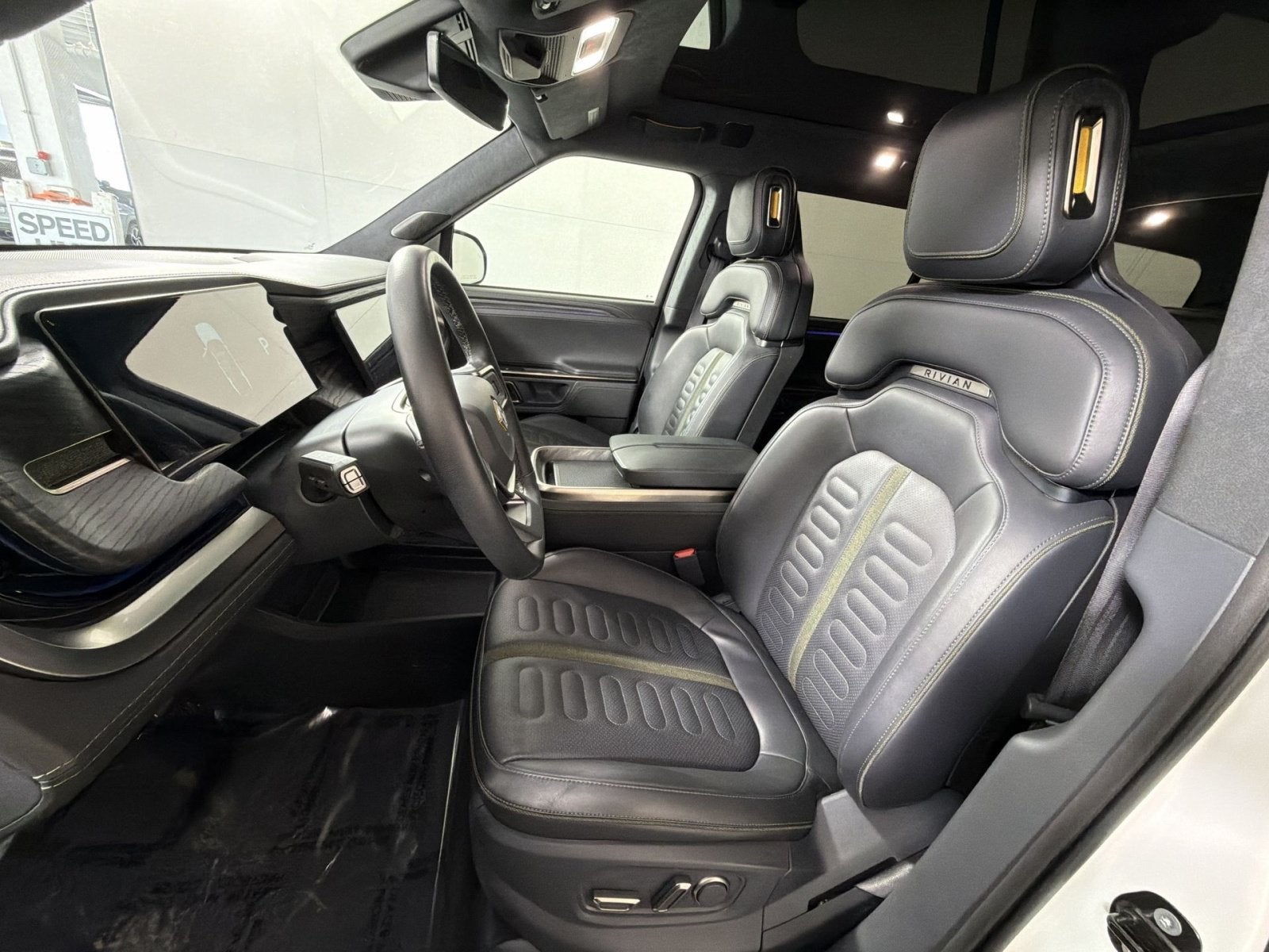 2022 RIVIAN R1S Launch Edition