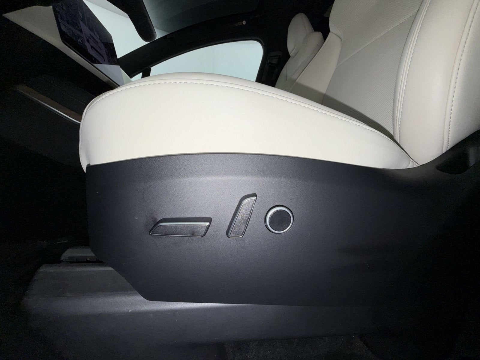 2025 Tesla Model X AWD
