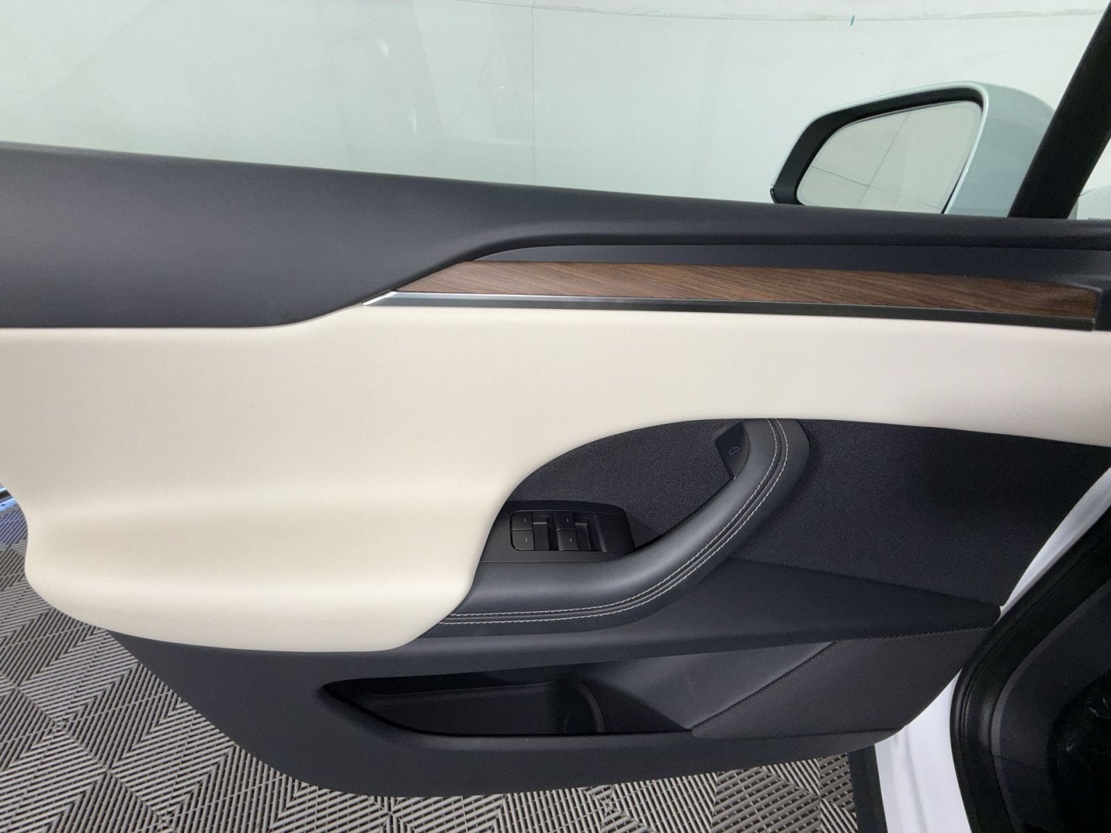 2025 Tesla Model X AWD