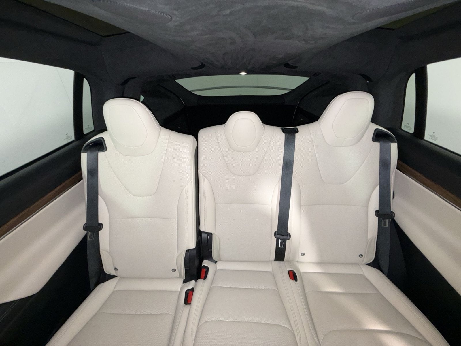 2025 Tesla Model X AWD