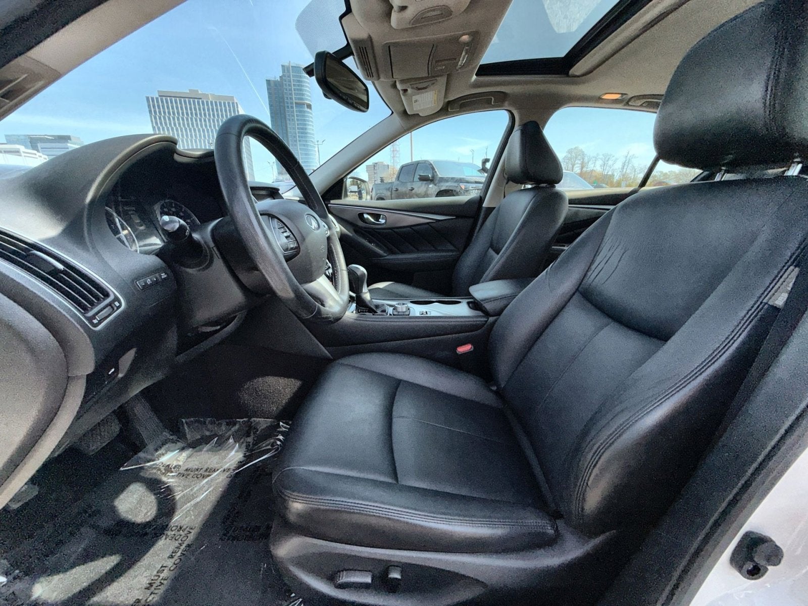 2015 INFINITI Q50 Premium