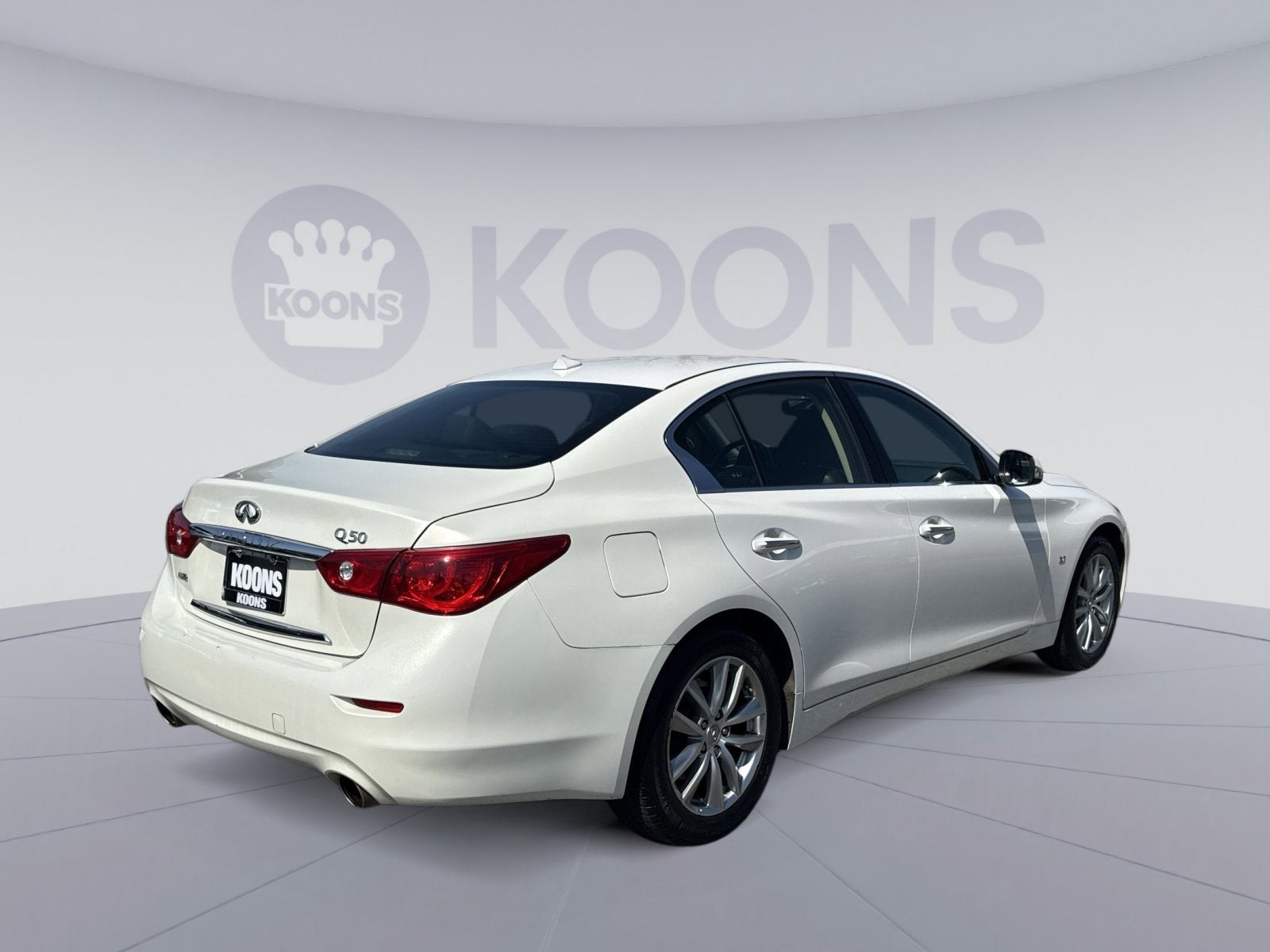 2015 INFINITI Q50 Premium